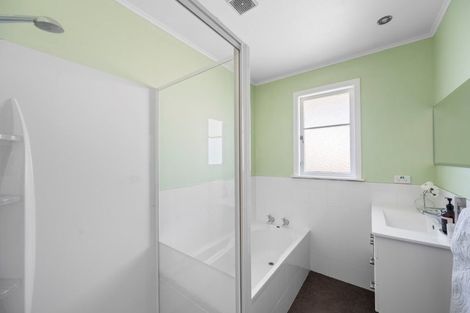 Photo of property in 14 Warwick Crescent, Taradale, Napier, 4112