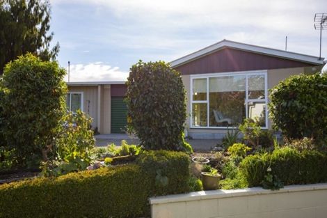 Photo of property in 2/205a Waimea Terrace, Beckenham, Christchurch, 8023