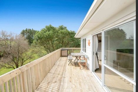 Photo of property in 95 Mangakura Road, Helensville, 0800