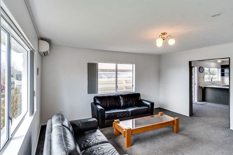 Photo of property in 21 Whiting Crescent, Greenmeadows, Napier, 4112