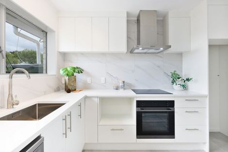 Photo of property in 1/1 Flagstaff Place, Massey, Auckland, 0614