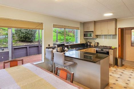 Photo of property in 56 Colchester Crescent, Newlands, Wellington, 6037