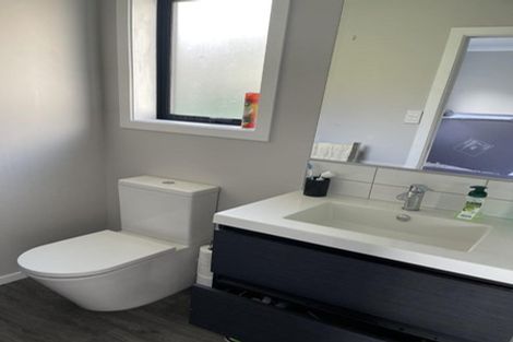 Photo of property in 32 Mangaroa Hill Road, Clouston Park, Upper Hutt, 5018