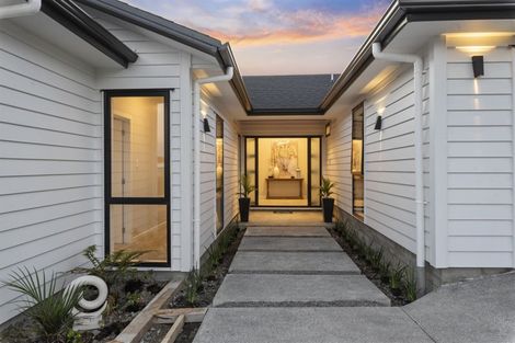 Photo of property in 9 Balthazar Road, Kumeu, 0810