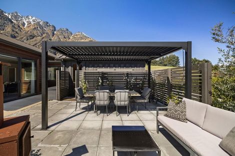 Photo of property in 6 Pendeen Crescent, Jacks Point, Queenstown, 9371