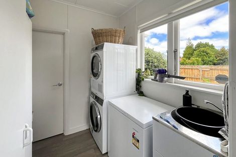 Photo of property in 20 Brightwater Terrace, Terrace End, Palmerston North, 4410