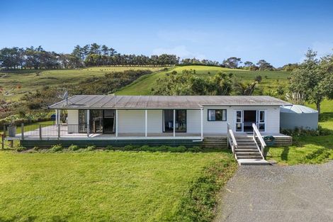 Photo of property in 207 Mangakura Road, Helensville, 0875