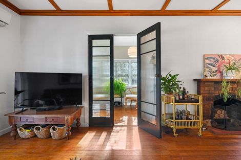 Photo of property in 8 Wha Street, Frankton, Hamilton, 3204