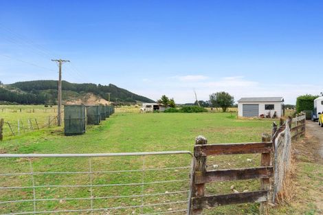Photo of property in 194 Muhunoa Road East, Ohau, Levin, 5570