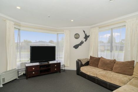 Photo of property in 35 Cholmondeley Crescent, Whitianga, 3510