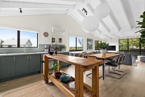 Photo of property in 12 Chestnut Court, Havelock North, 4130