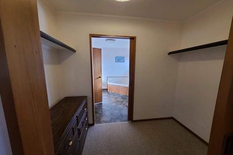 Photo of property in 8 Argyle Place, Highlands Park, New Plymouth, 4312