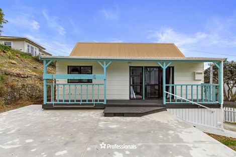 Photo of property in 14 Owhiti Street, Titahi Bay, Porirua, 5022