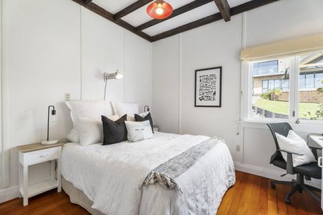 Photo of property in 2c Vipond Road, Stanmore Bay, Whangaparaoa, 0932