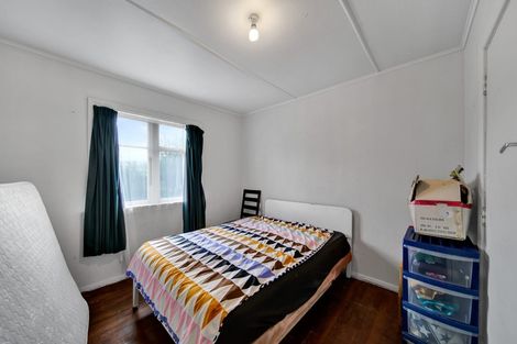 Photo of property in 16 Grey Street, Hawera, 4610