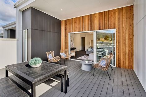 Photo of property in 5 Pakura Place, Wainuiomata, Lower Hutt, 5014