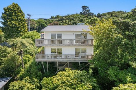 Photo of property in 60 Maungaraki Road, Korokoro, Lower Hutt, 5012