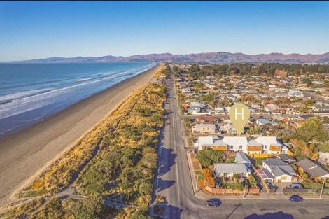 Photo of property in 3/50 Marine Parade, Mount Maunganui, 3116