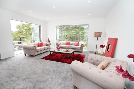 Photo of property in 21 Moller Street, Beach Haven, Auckland, 0626