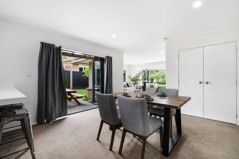 Photo of property in 4 Adrigole Place, East Tamaki, Auckland, 2013