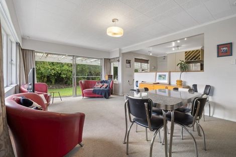 Photo of property in 9 Athlone Place, Hokowhitu, Palmerston North, 4410