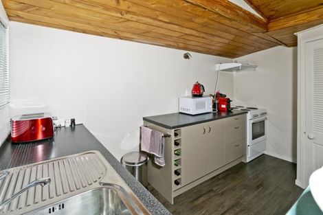 Photo of property in 48 Tauhinu Road, Greenhithe, Auckland, 0632