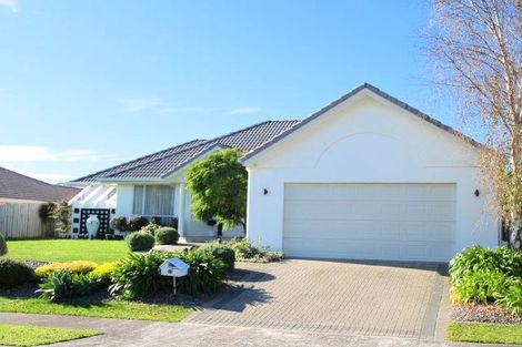 Photo of property in 12 Thirlmere Rise, Northpark, Auckland, 2013