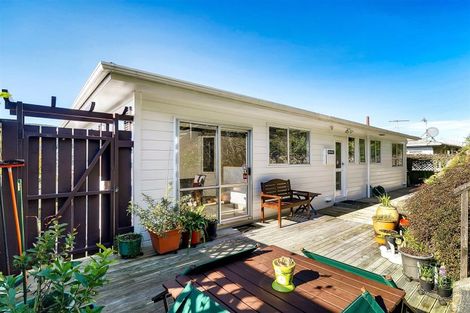 Photo of property in 56 Fyvie Avenue, Tawa, Wellington, 5028