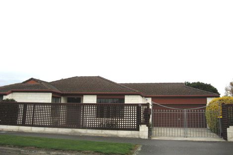 Photo of property in 40 Paddington Street, Northcote, Christchurch, 8052