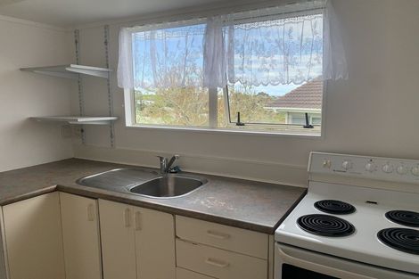 Photo of property in 1/26 Peterhouse Place, West Harbour, Auckland, 0618
