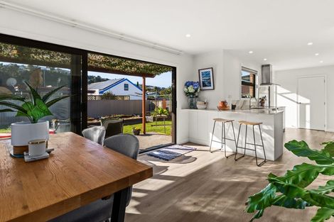 Photo of property in 27 Logan Avenue, Marewa, Napier, 4110