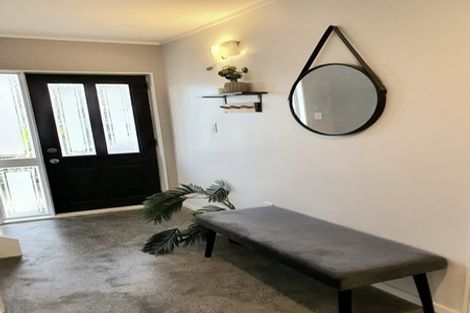 Photo of property in 1/59 Topliss Drive, Northcross, Auckland, 0632