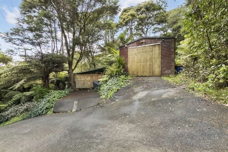 Photo of property in 70 Mountain Road, Henderson Valley, Auckland, 0612