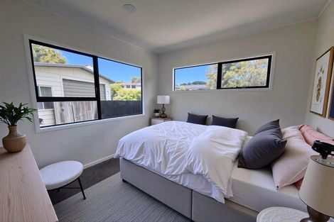 Photo of property in 44 Onedin Place, Titirangi, Auckland, 0604