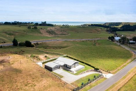 Photo of property in 25 Livingston Road, Tokaora, Hawera, 4671