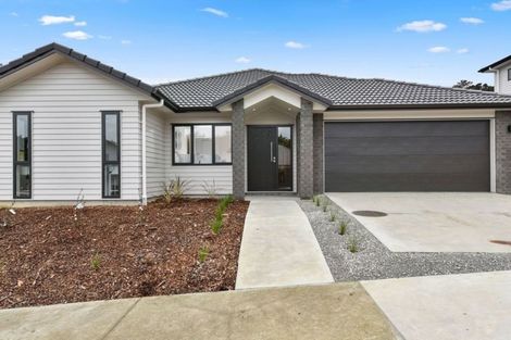 Photo of property in 7 Blatina Drive, Kumeu, 0810
