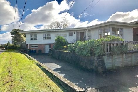 Photo of property in 95 Ocean View Road, Hillcrest, Auckland, 0627