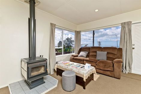 Photo of property in 738 East Coast Road, Pinehill, Auckland, 0632
