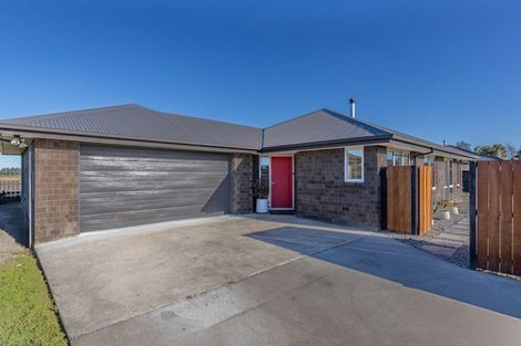 Photo of property in 15 Ruru Place, Oxford, 7430