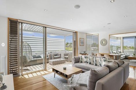 Photo of property in 2/55 Parr Terrace, Castor Bay, Auckland, 0620