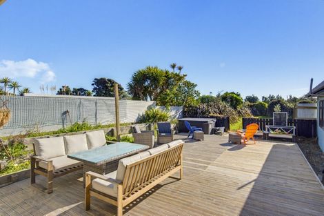 Photo of property in 11 Rodney Avenue, Te Horo Beach, Otaki, 5581