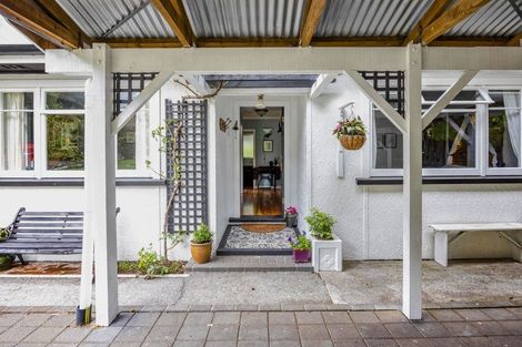 Photo of property in 12 Brooklands Road, New Plymouth, 4310