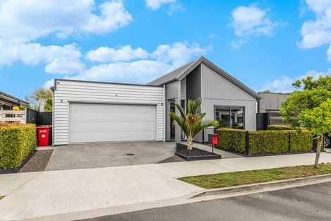 Photo of property in 11 Makete Crescent, Hobsonville, Auckland, 0618