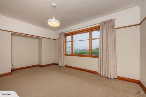 Photo of property in Ionian Flats, 123-125 Brougham Street, Mount Victoria, Wellington, 6011