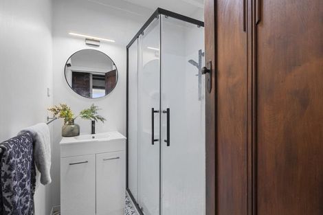 Photo of property in 10 Tukapa Street, Westown, New Plymouth, 4310