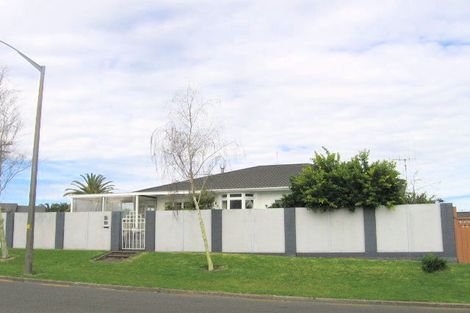 Photo of property in 2 Twelfth Avenue, Tauranga South, Tauranga, 3112
