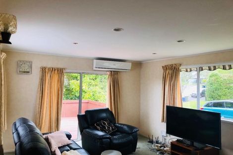 Photo of property in 23 Regency Place, Sunnynook, Auckland, 0632