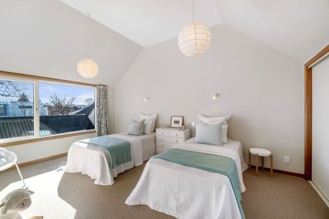 Photo of property in 19 Garreg Road, Fendalton, Christchurch, 8052