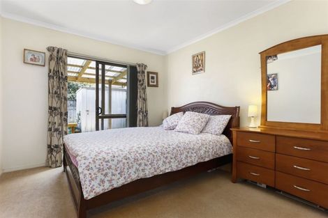 Photo of property in 26 Dunbarton Drive, Ranui, Auckland, 0612