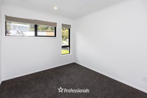 Photo of property in 3 Joseph Bolton Crescent, Wallaceville, Upper Hutt, 5018